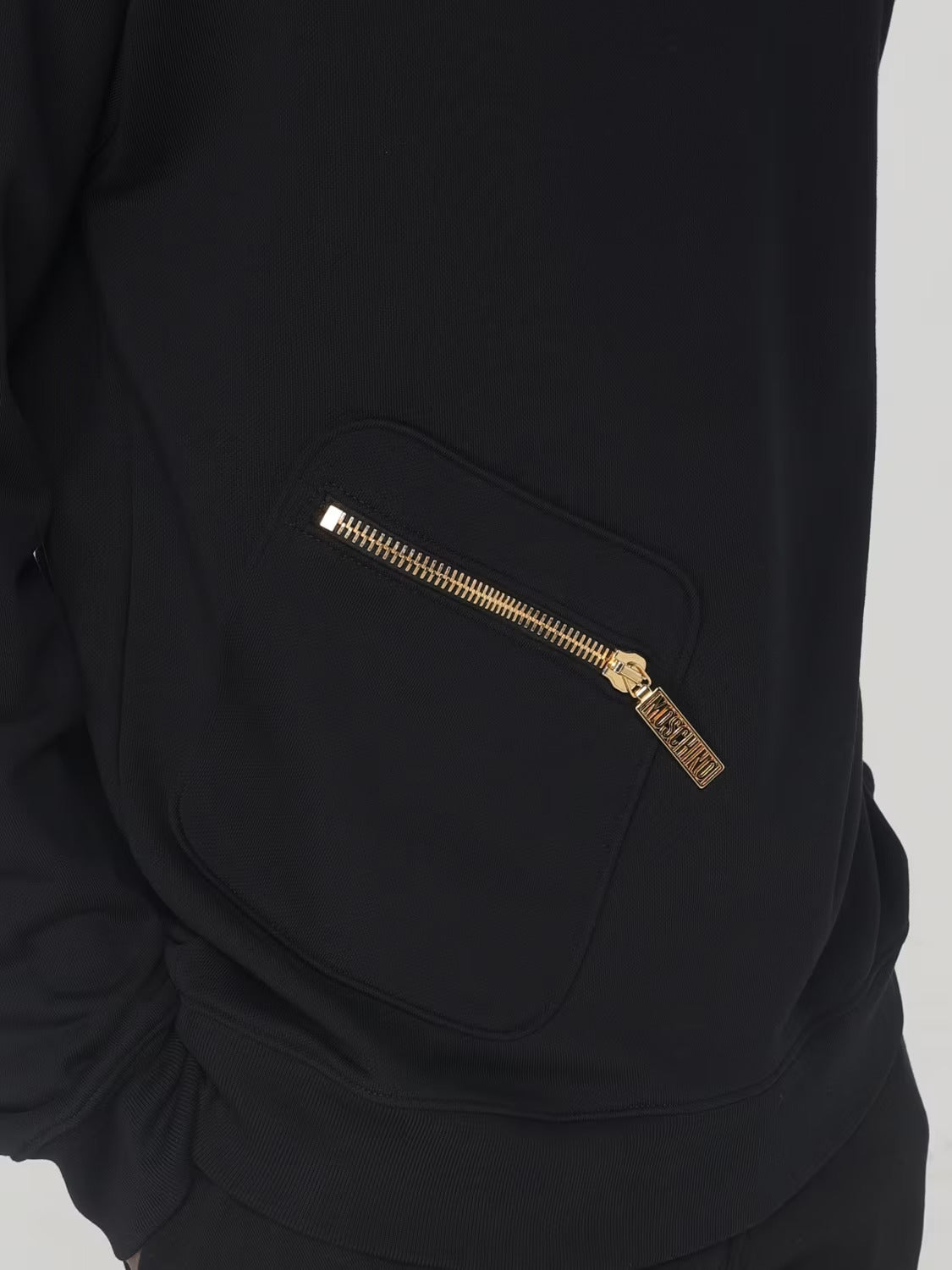 Felpa Moschino girocollo con tasca a zip uomo