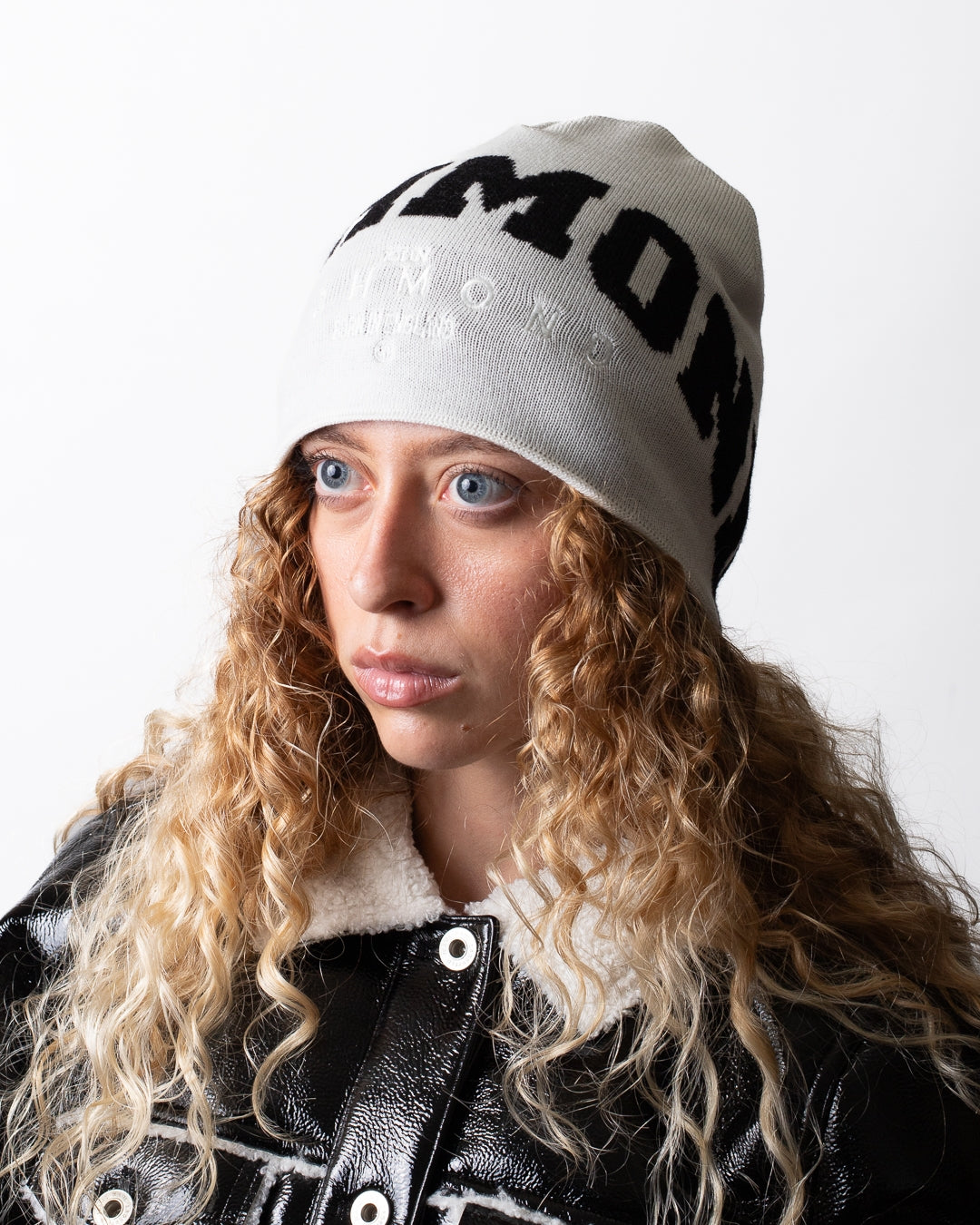 Cappello John Richmond in lana logato