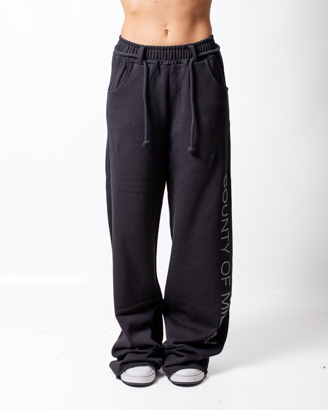 Pantalone Marcelo Burlon in felpa a taglio vivo con strass donna