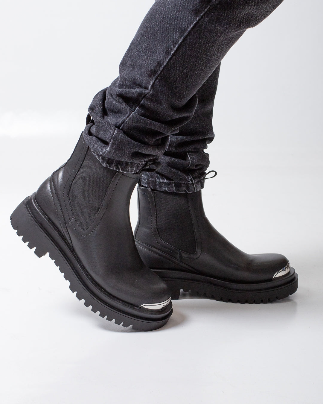 Stivali Just Cavalli slip-on in pelle con placchetta logata uomo