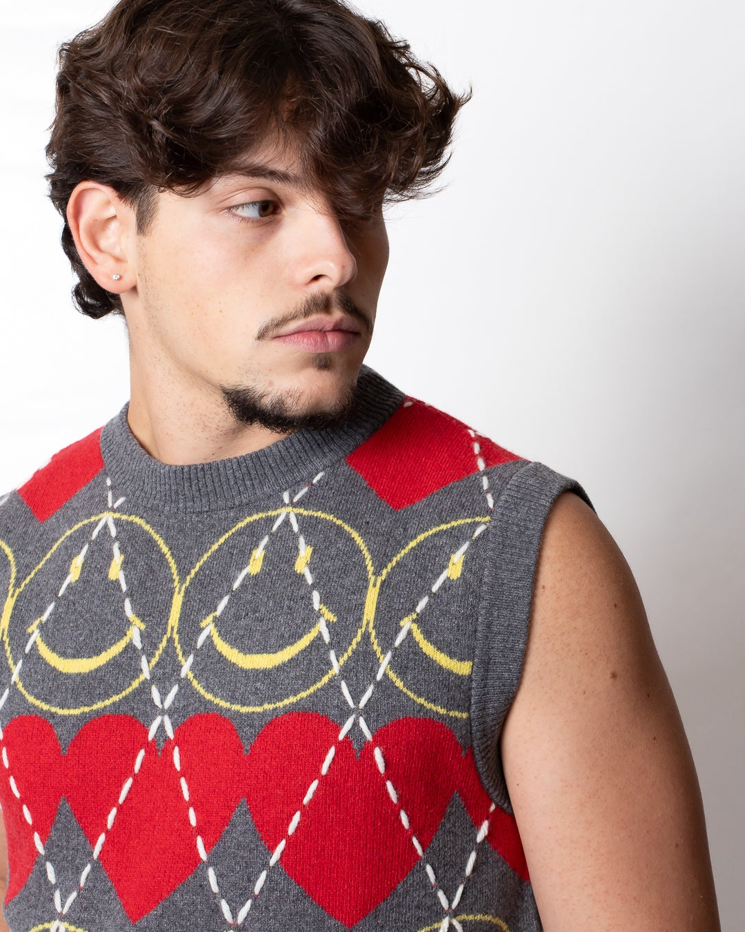 Gilet Moschino "Smiley Capsule" girocollo con ricami all-over