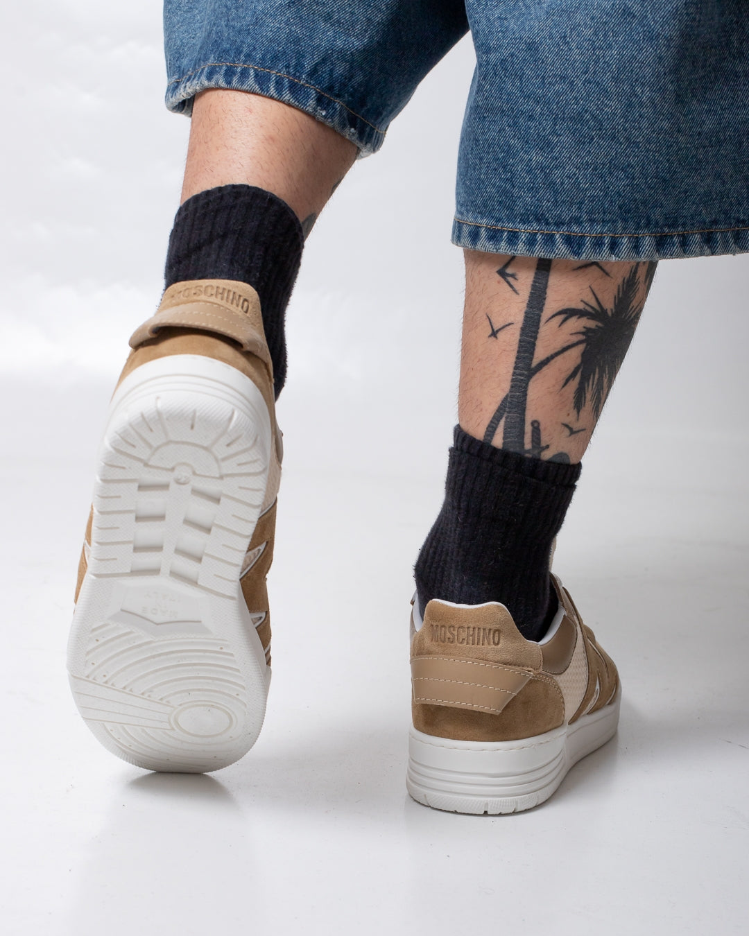 Sneakers Moschino in rete con dettagli in camoscio uomo