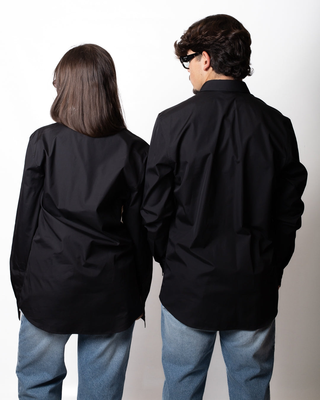 Camicia Moschino con patch logata