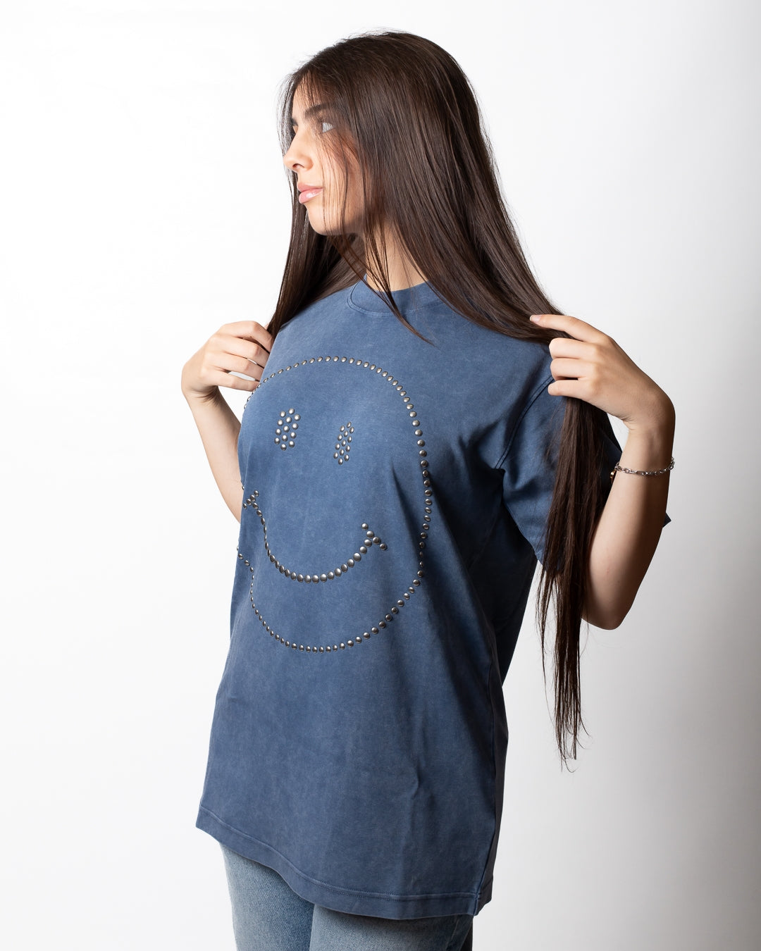T-Shirt Moschino "Smiley" con borchie