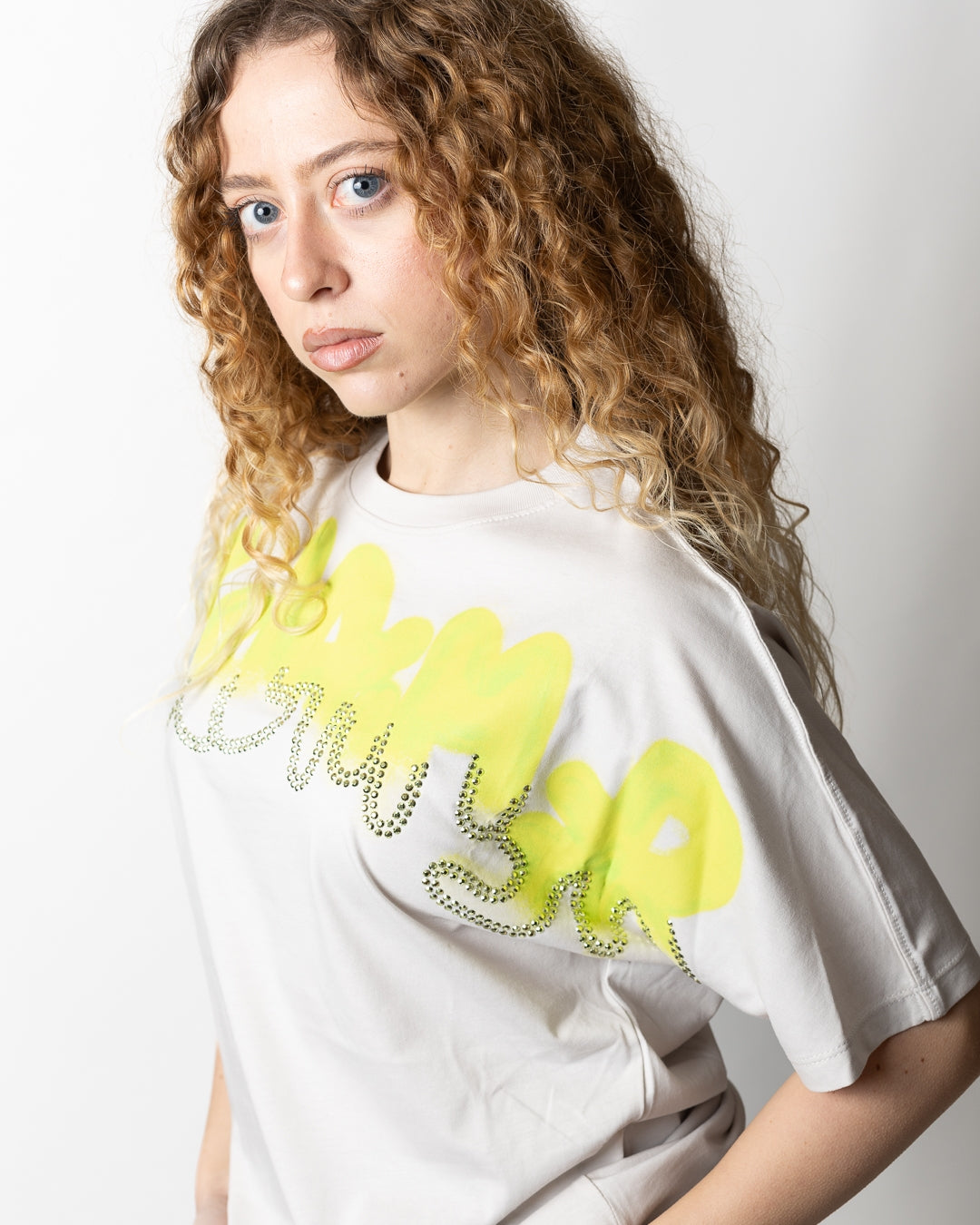 T-Shirt Disclaimer con stampa e strass donna