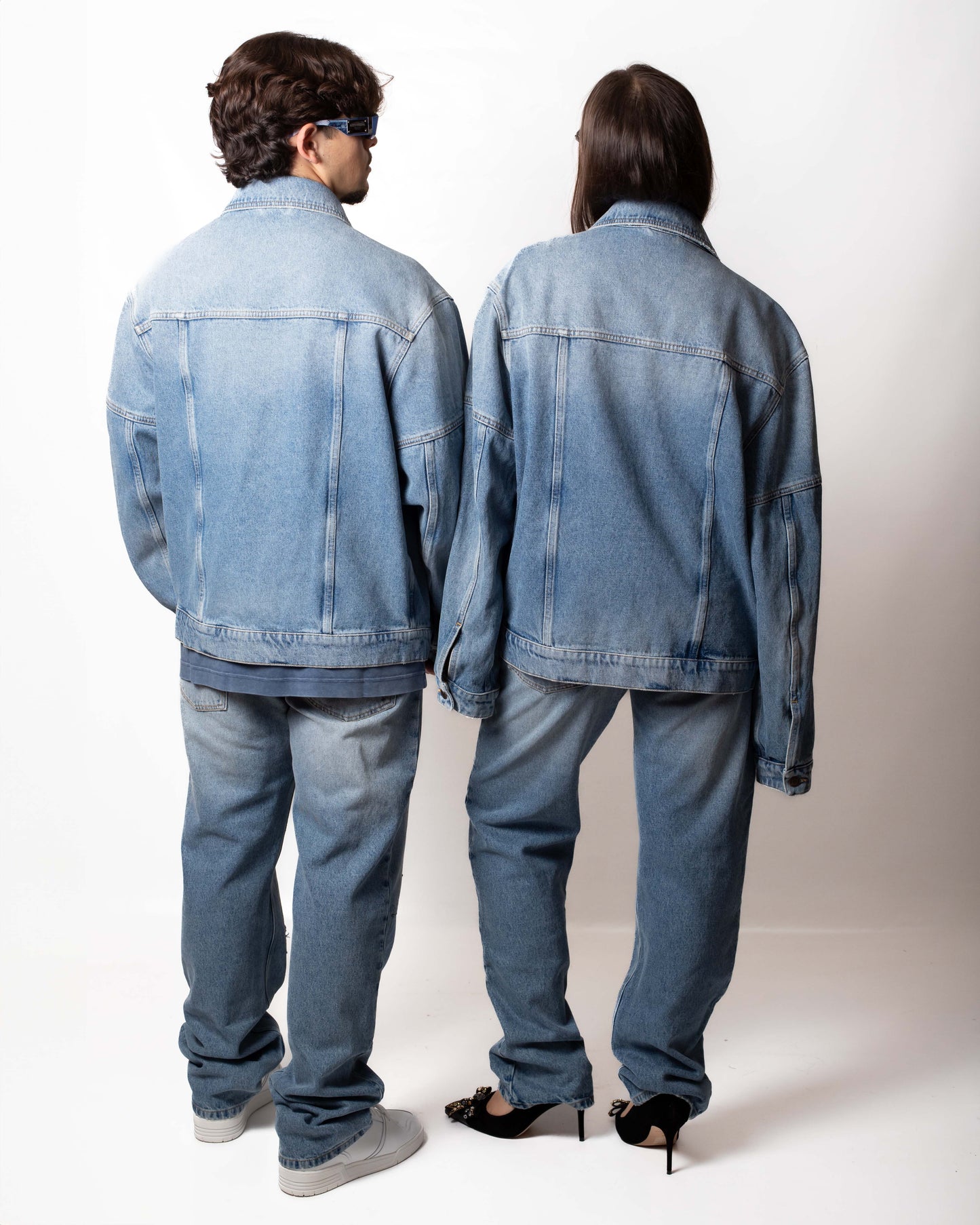 Giubbotto Moschino in denim con patch