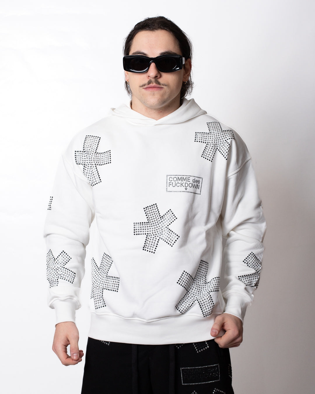 Felpa Comme des Fuckdown con cappuccio e strass all-over uomo