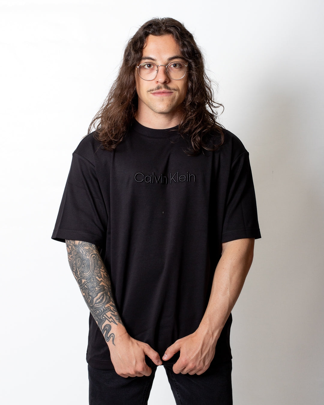 T-Shirt Calvin Klein con ricamo tono su tono uomo