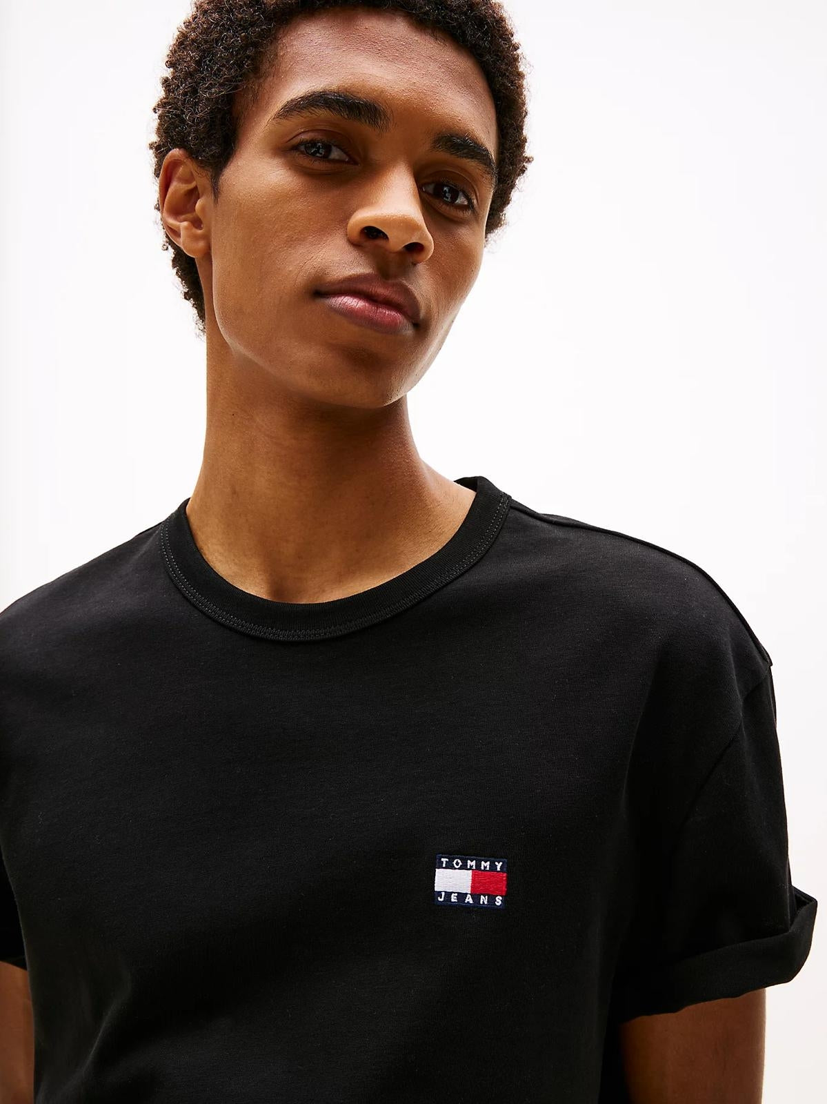 T-Shirt Tommy Jeans basic con bandiera ricamata uomo