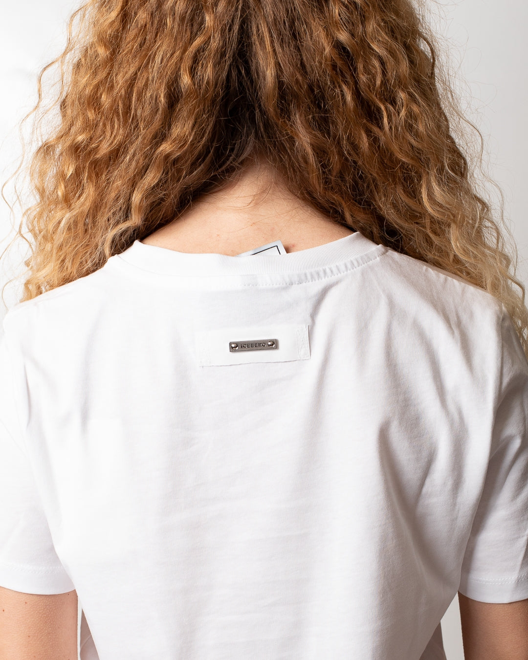 T-Shirt Iceberg con patch teddy e borchie donna