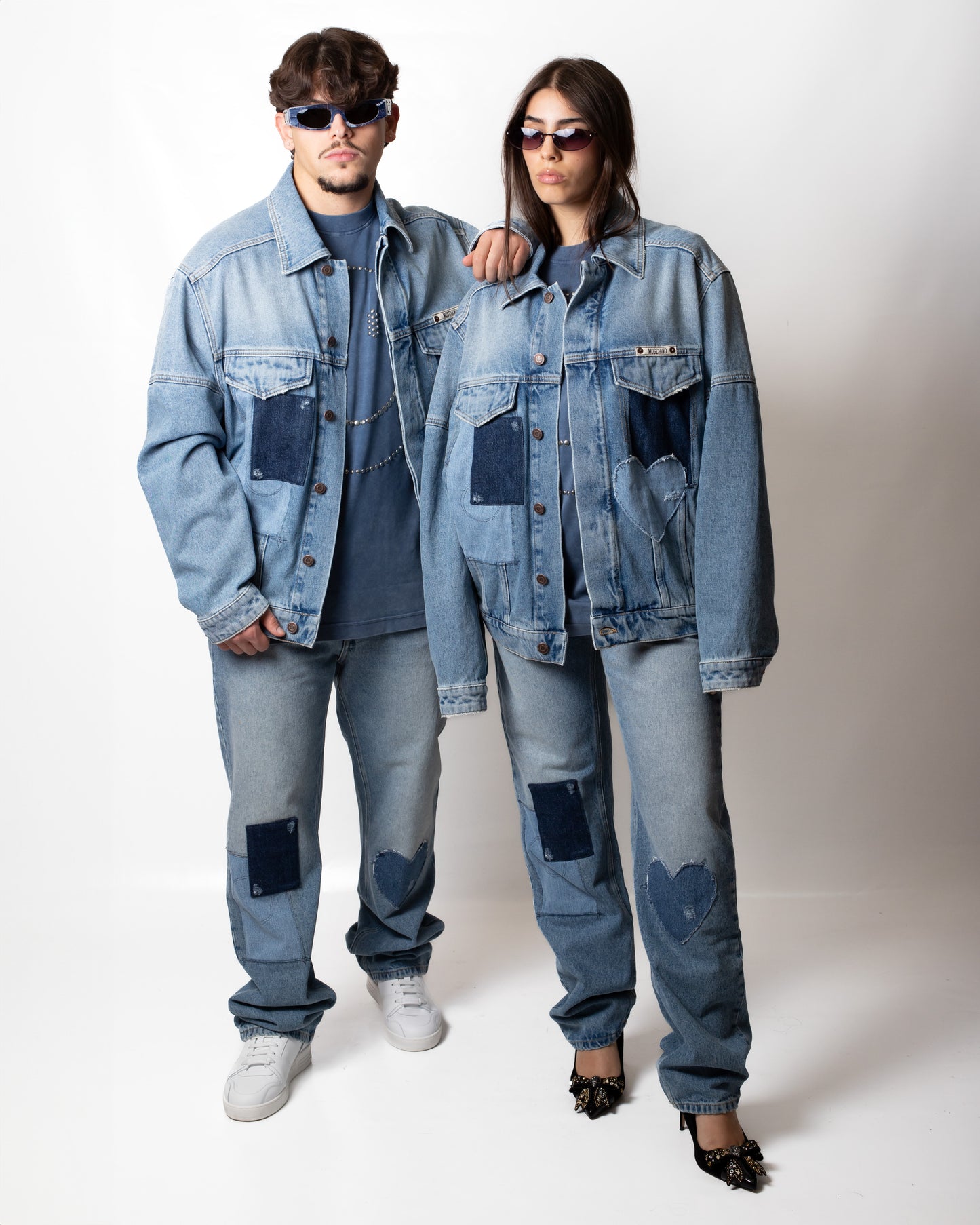 Giubbotto Moschino in denim con patch