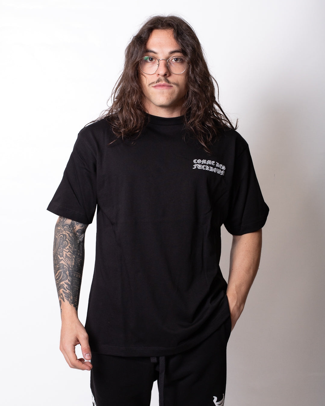 T-Shirt Comme des Fuckdown con logo gothic uomo