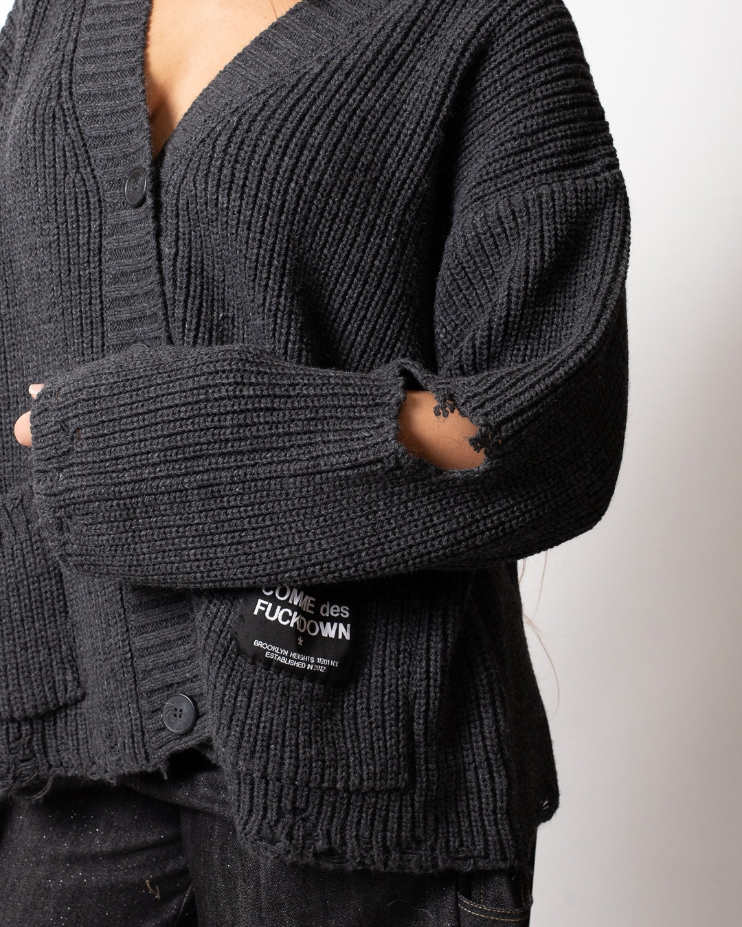 Cardigan Comme des Fuckdown con etichetta logata donna