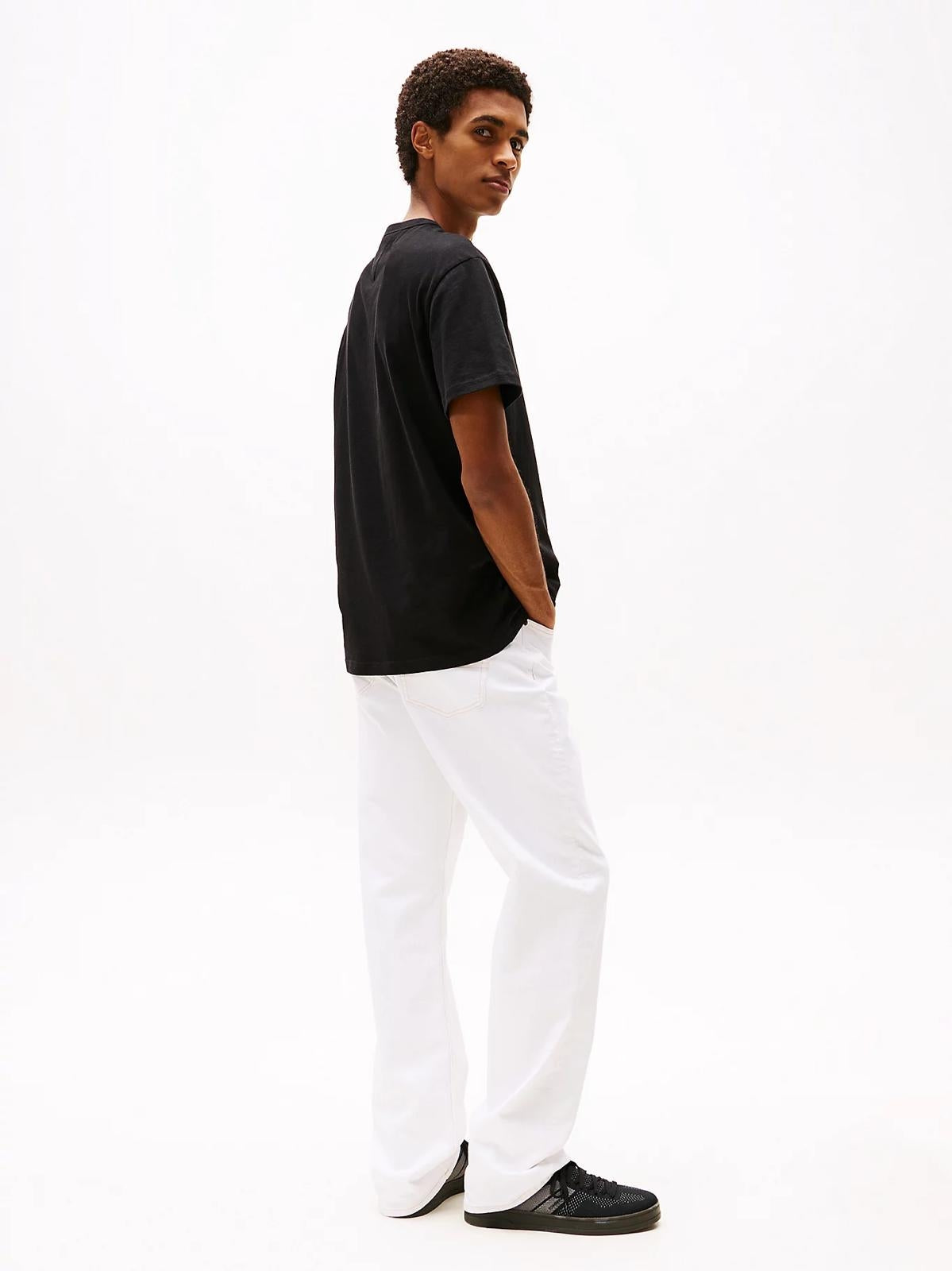 T-Shirt Tommy Jeans basic con bandiera ricamata uomo