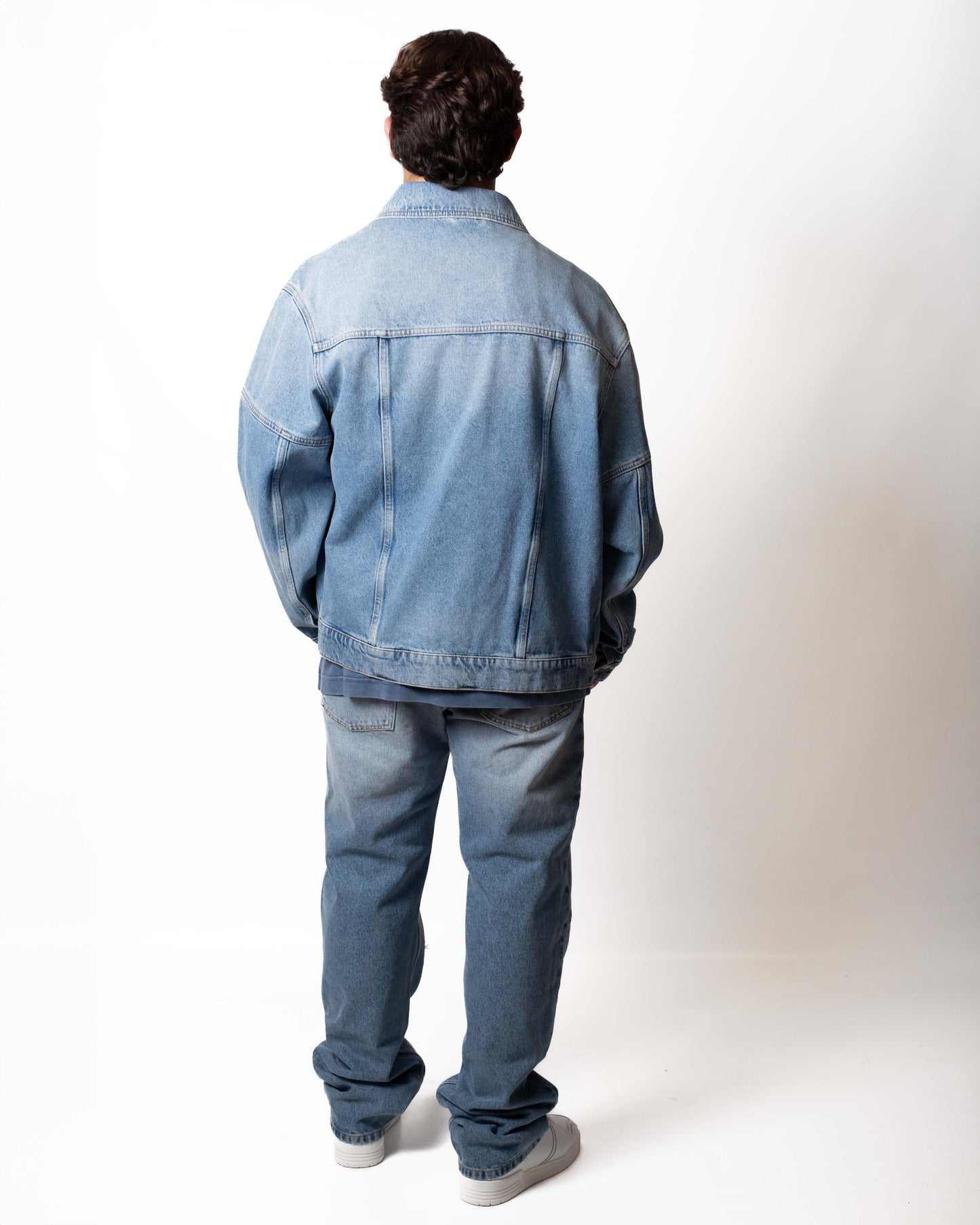 Giubbotto Moschino in denim con patch