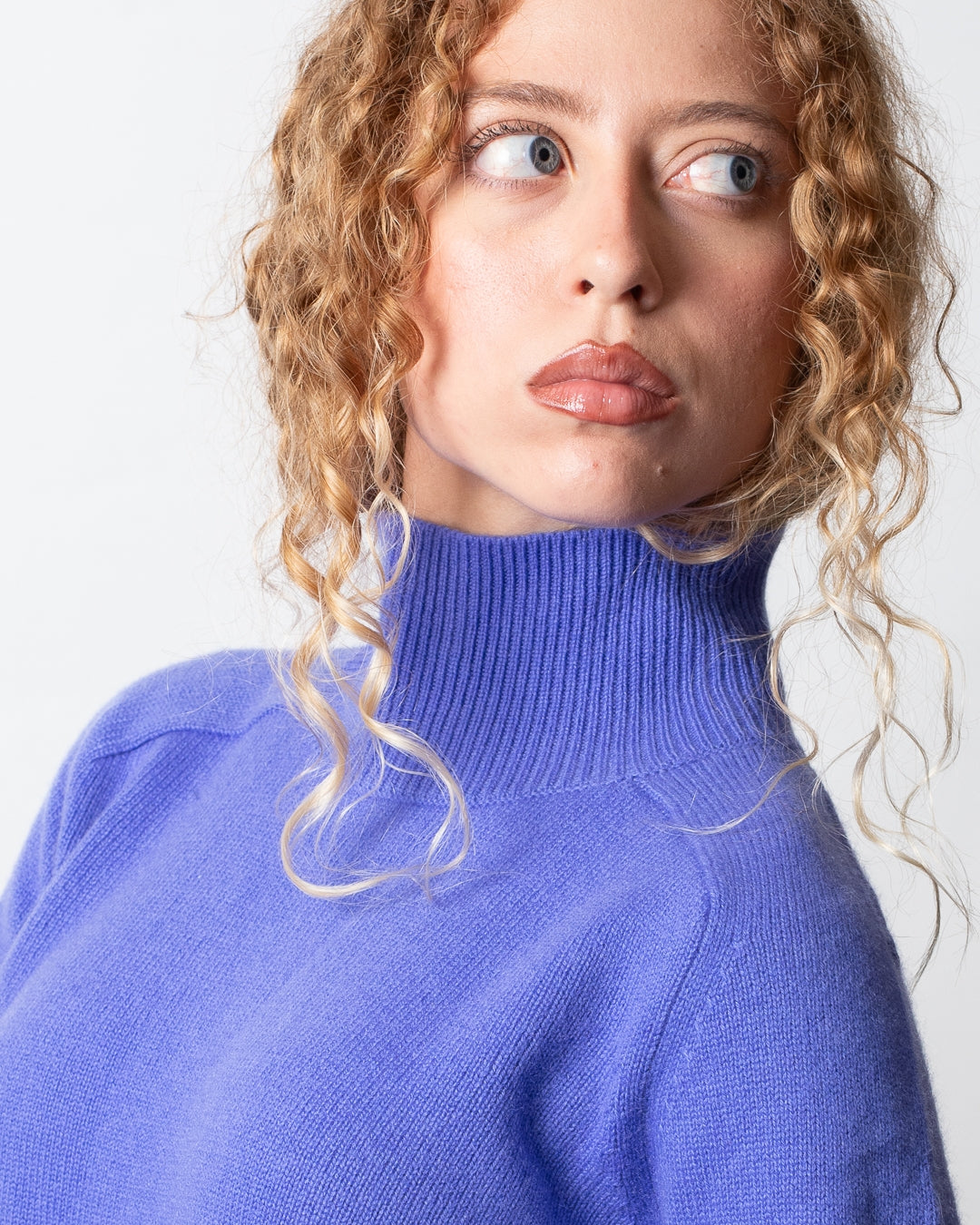 Maglia Nenette lupetto in misto lana con logo donna