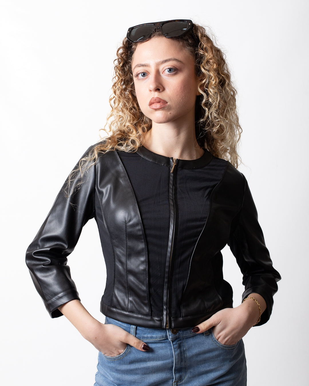 Giacca Nenette cropped in ecopelle donna