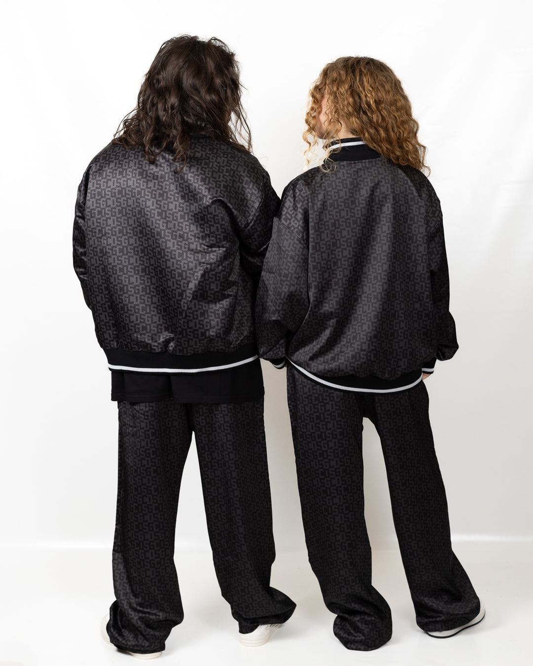 Felpa GCDS fullzip in nylon "Logo Monogram"