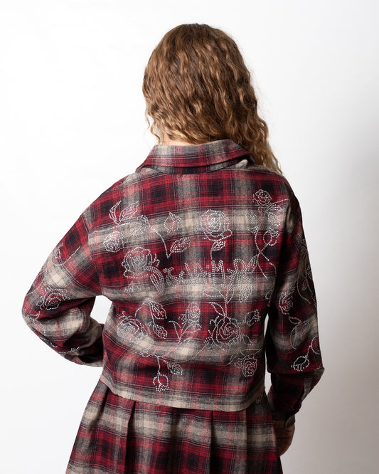 Camicia Disclaimer cropped in flanella con borchie donna