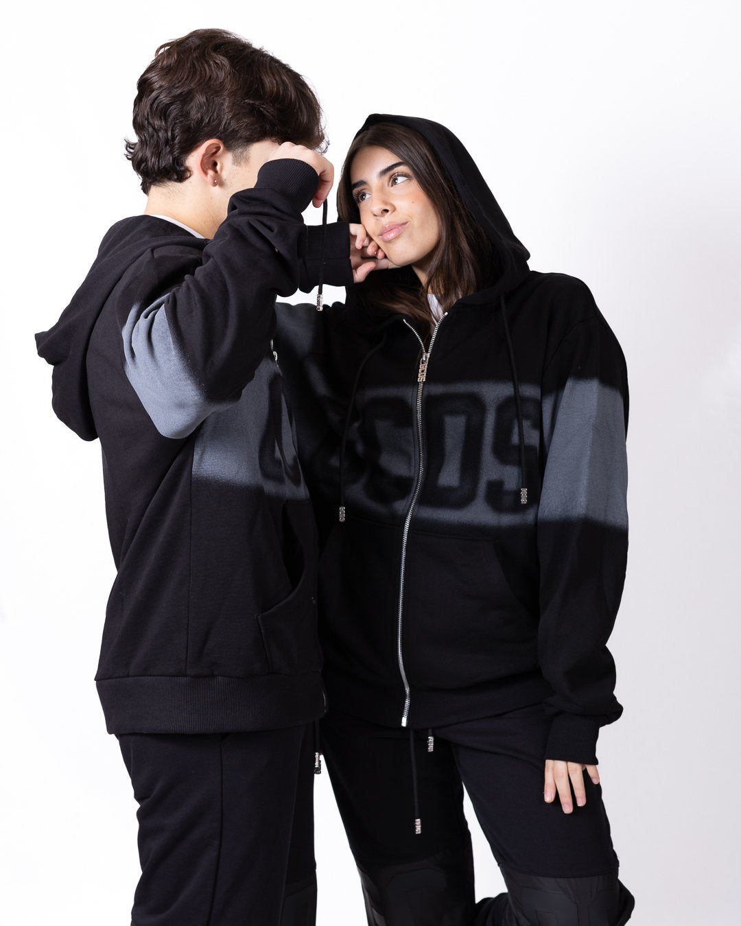 Felpa GCDS full zip con cappuccio e logo su stampa