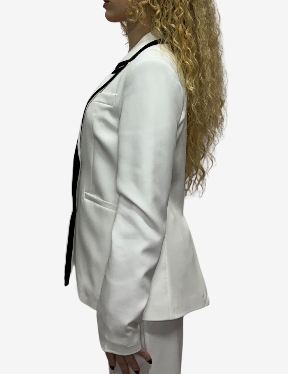 Tailleur Silvian Heach bianco con contorno collo a contrasto donna
