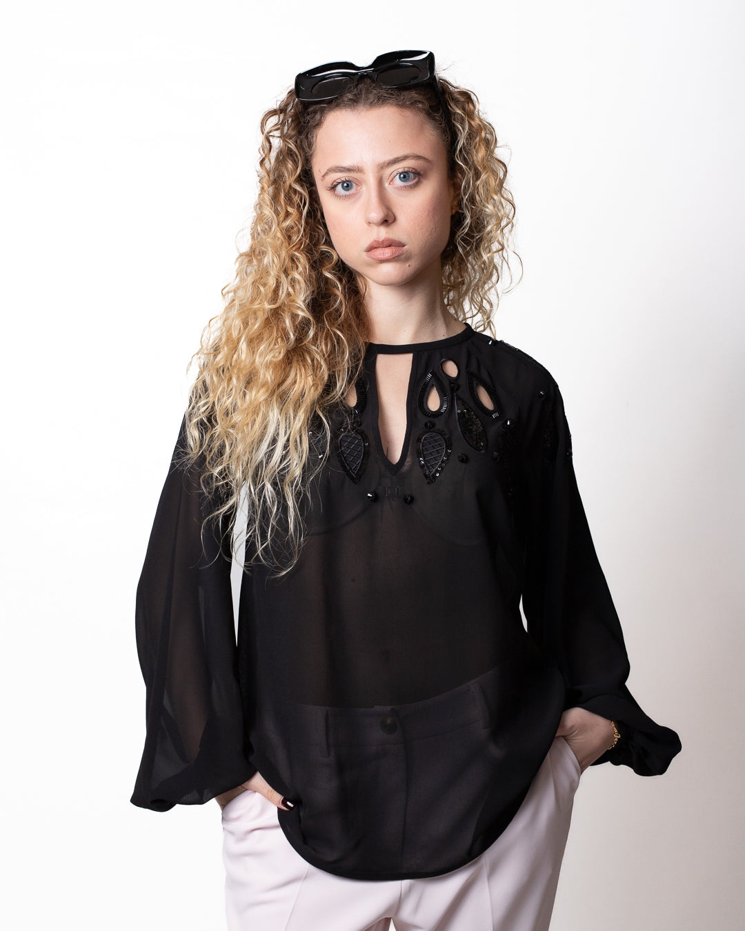 Blusa Nenette con ricami e dettagli cut-out donna