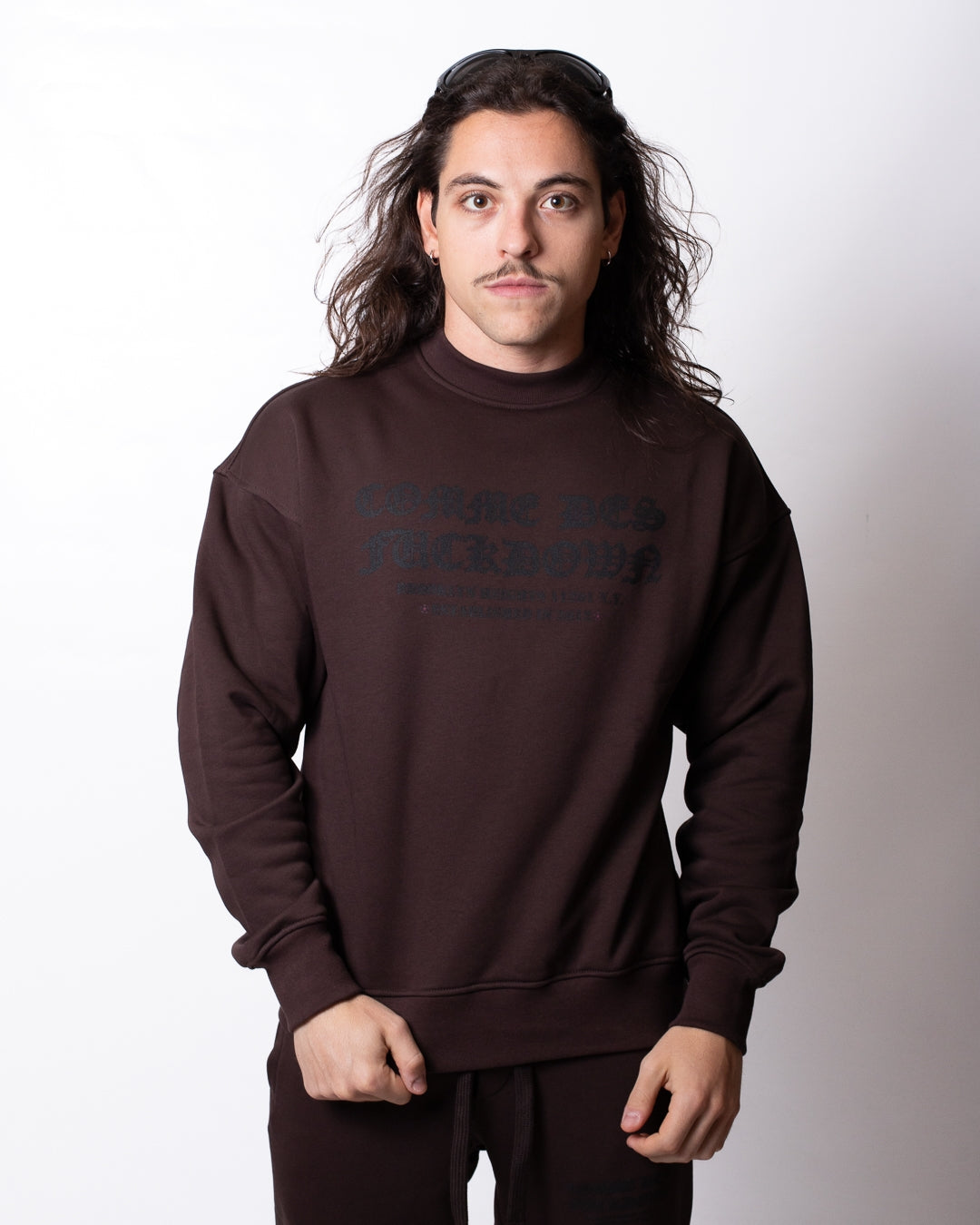 Felpa Comme des Fuckdown girocollo con stampe gothic uomo