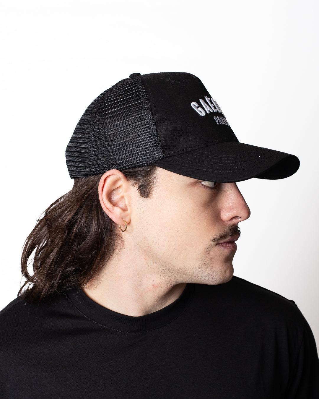 Cappello Gaelle in rete con ricamo