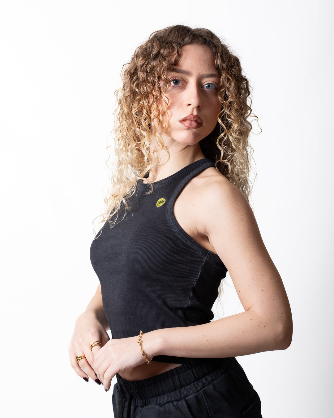 Top Barrow in costina con smile ricamato donna
