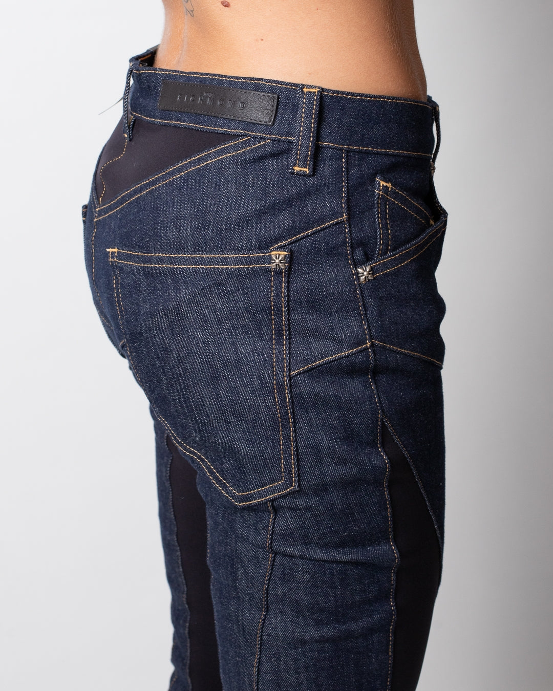 Jeans John Richmond "Bootcut" con dettagli in tech stretch donna