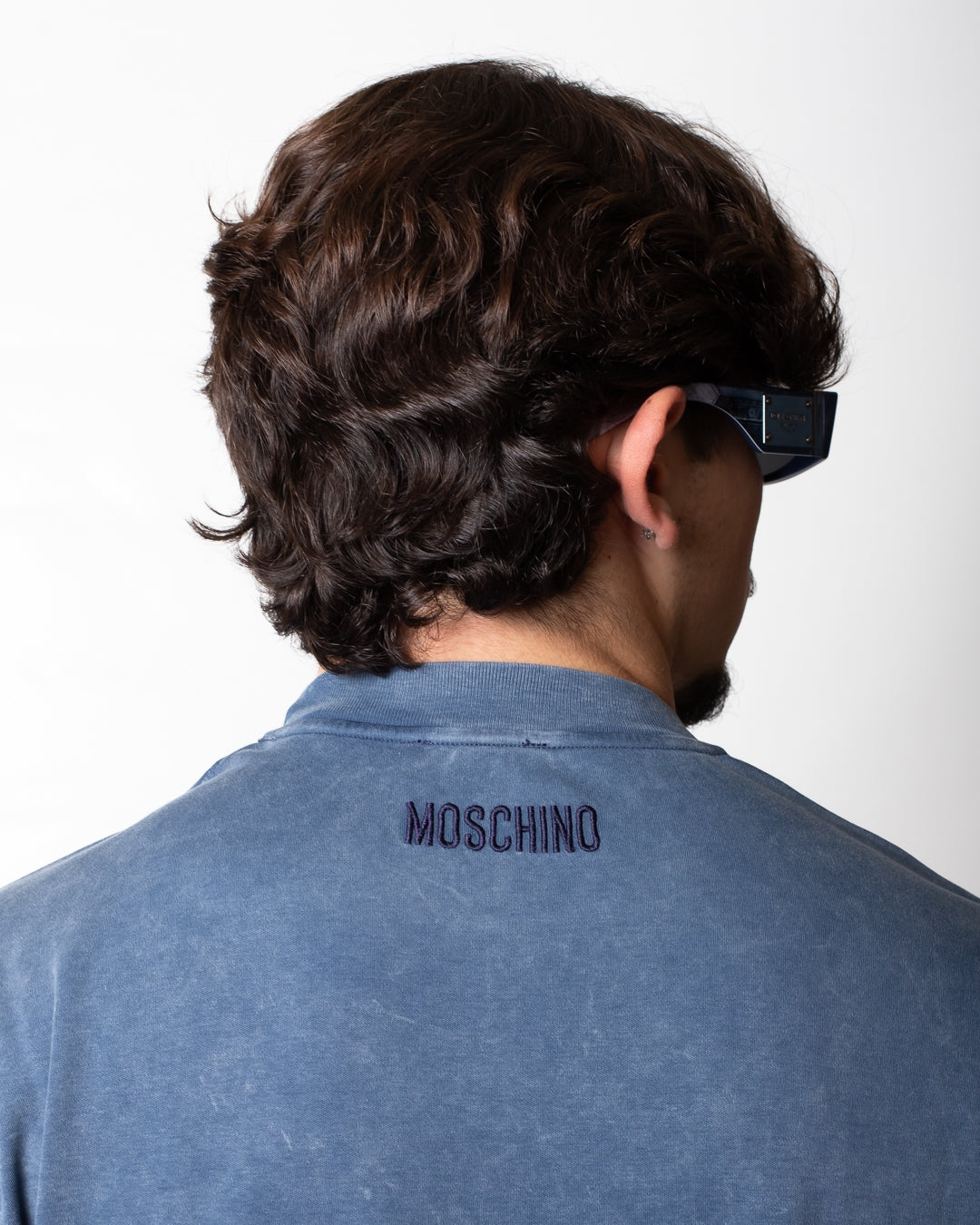 T-Shirt Moschino "Smiley" con borchie