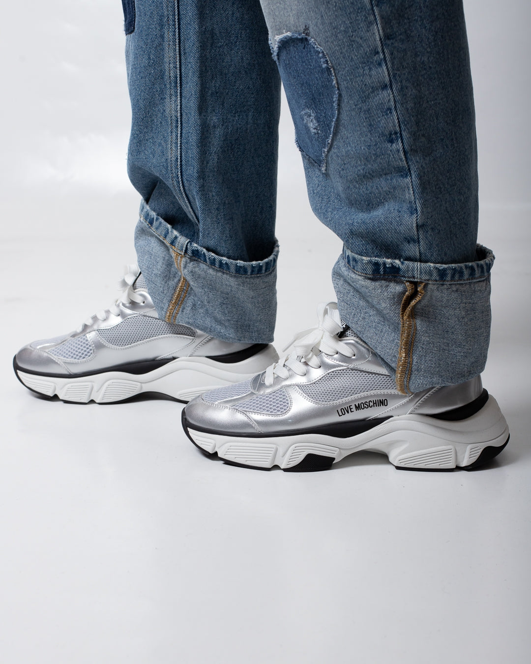 Sneakers Love Moschino in rete con dettagli lucidi donna