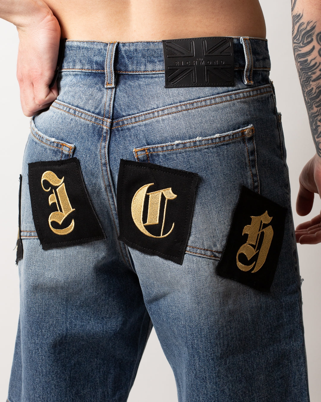 Bermuda John Richmond con logo patch uomo