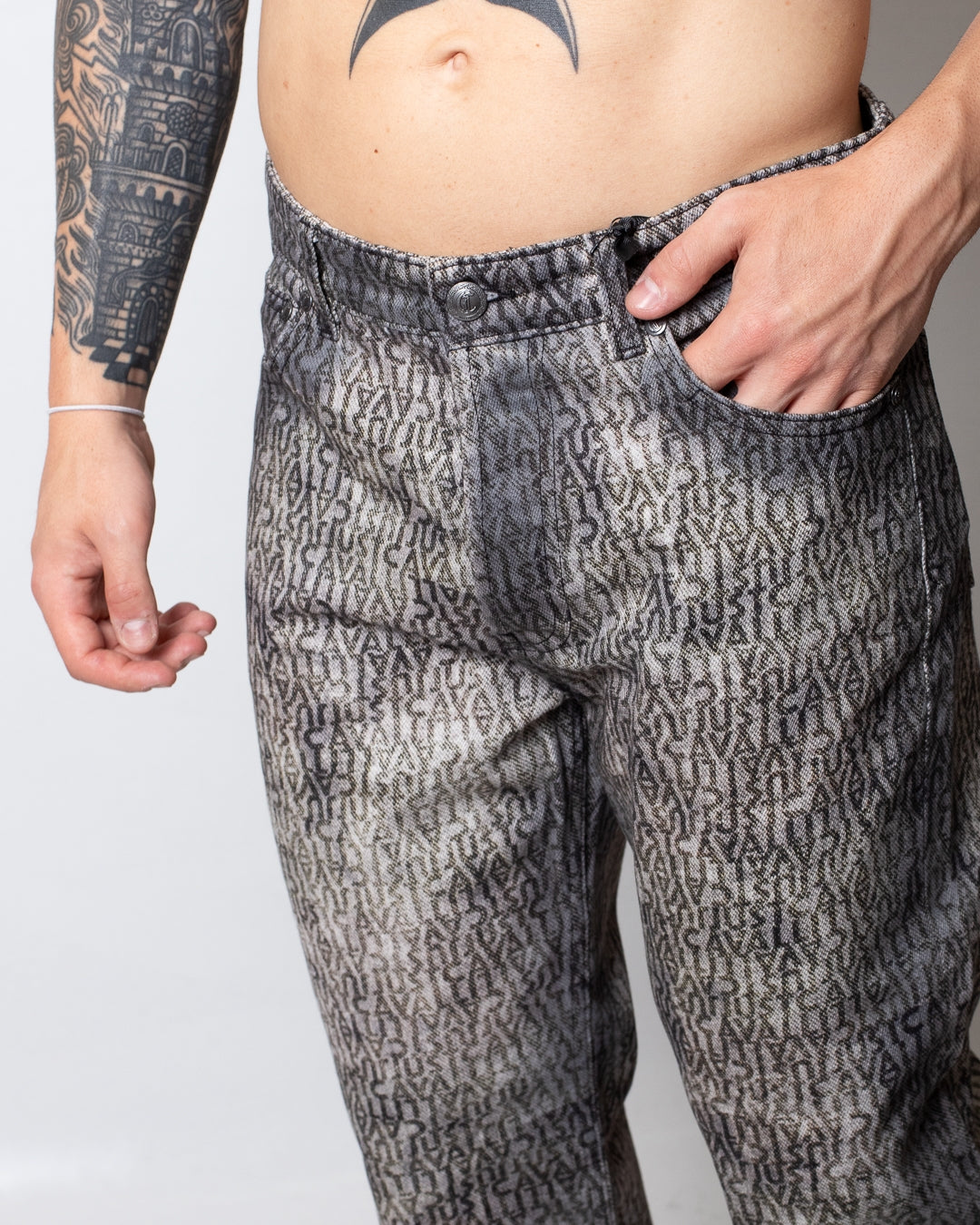 Jeans Just Cavalli regular con logo all-over uomo