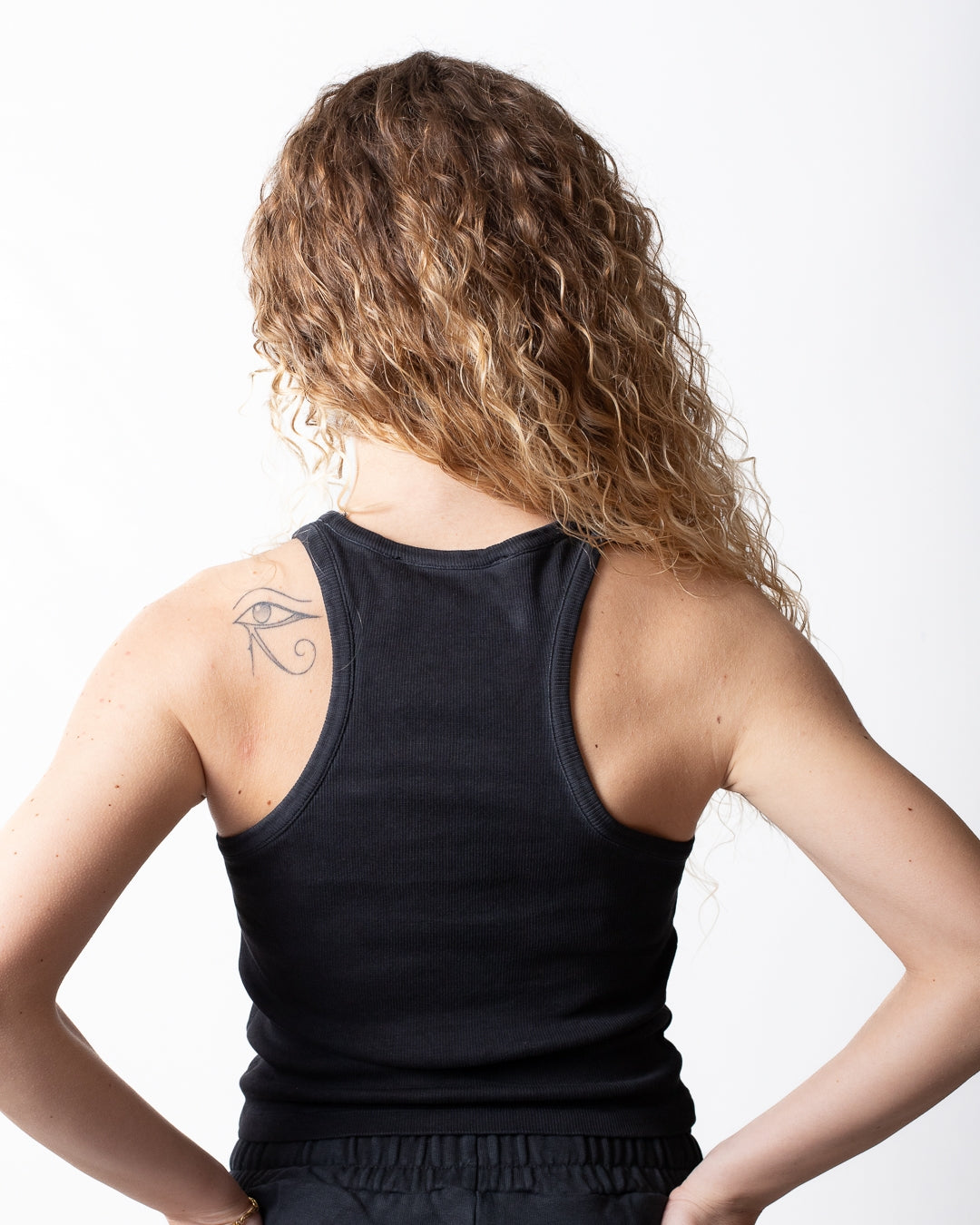 Top Barrow in costina con smile ricamato donna