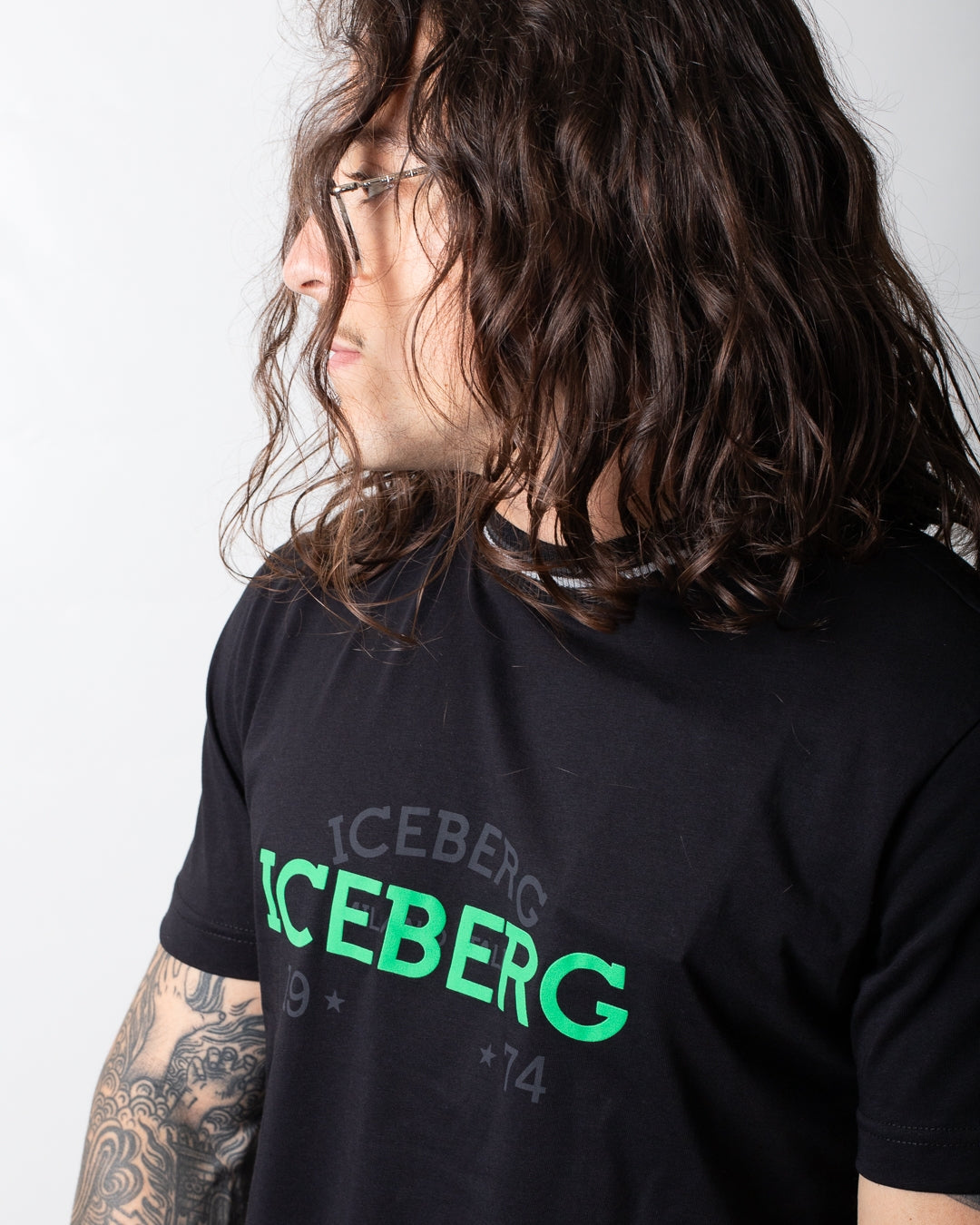 T-Shirt Iceberg con collo in maglia e stampa uomo
