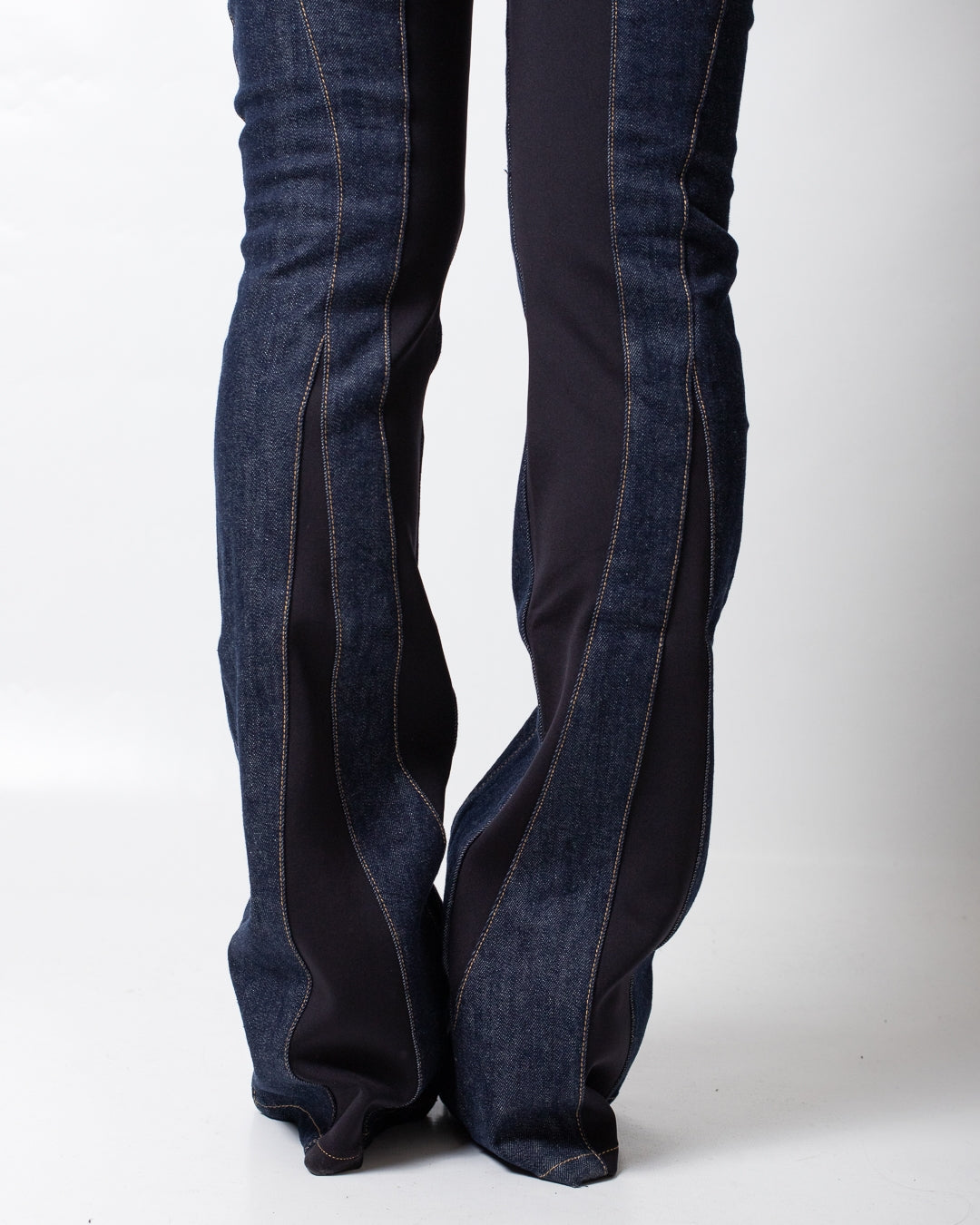 Jeans John Richmond "Bootcut" con dettagli in tech stretch donna