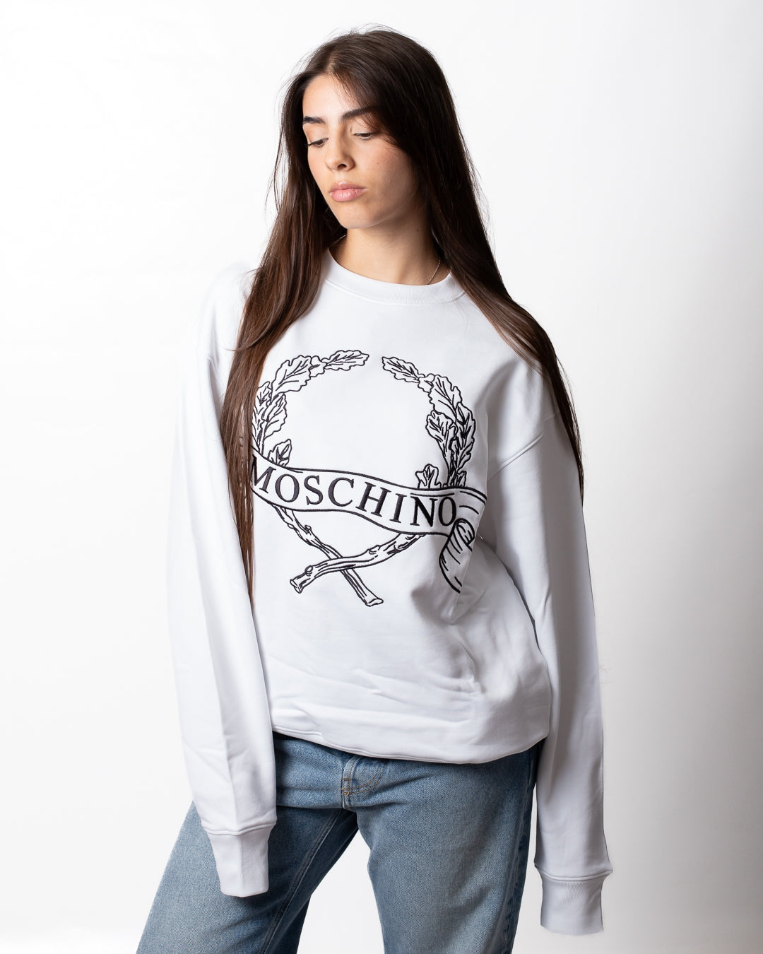 Felpa Moschino girocollo con ricamo logato "Laurel crown"