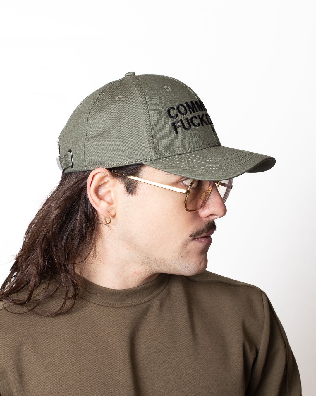 Cappello Comme des Fuckdown con logo ricamato