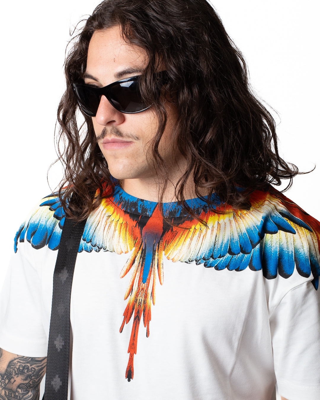 T-Shirt Marcelo Burlon con logo wings colorfull uomo