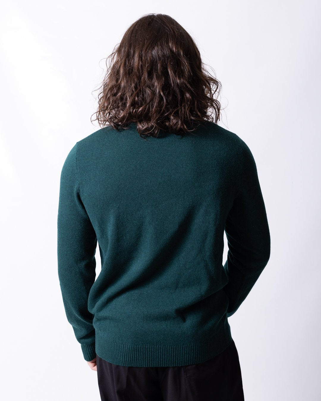 Maglia Liu Jo girocollo in lana e cashmere con logo metallico