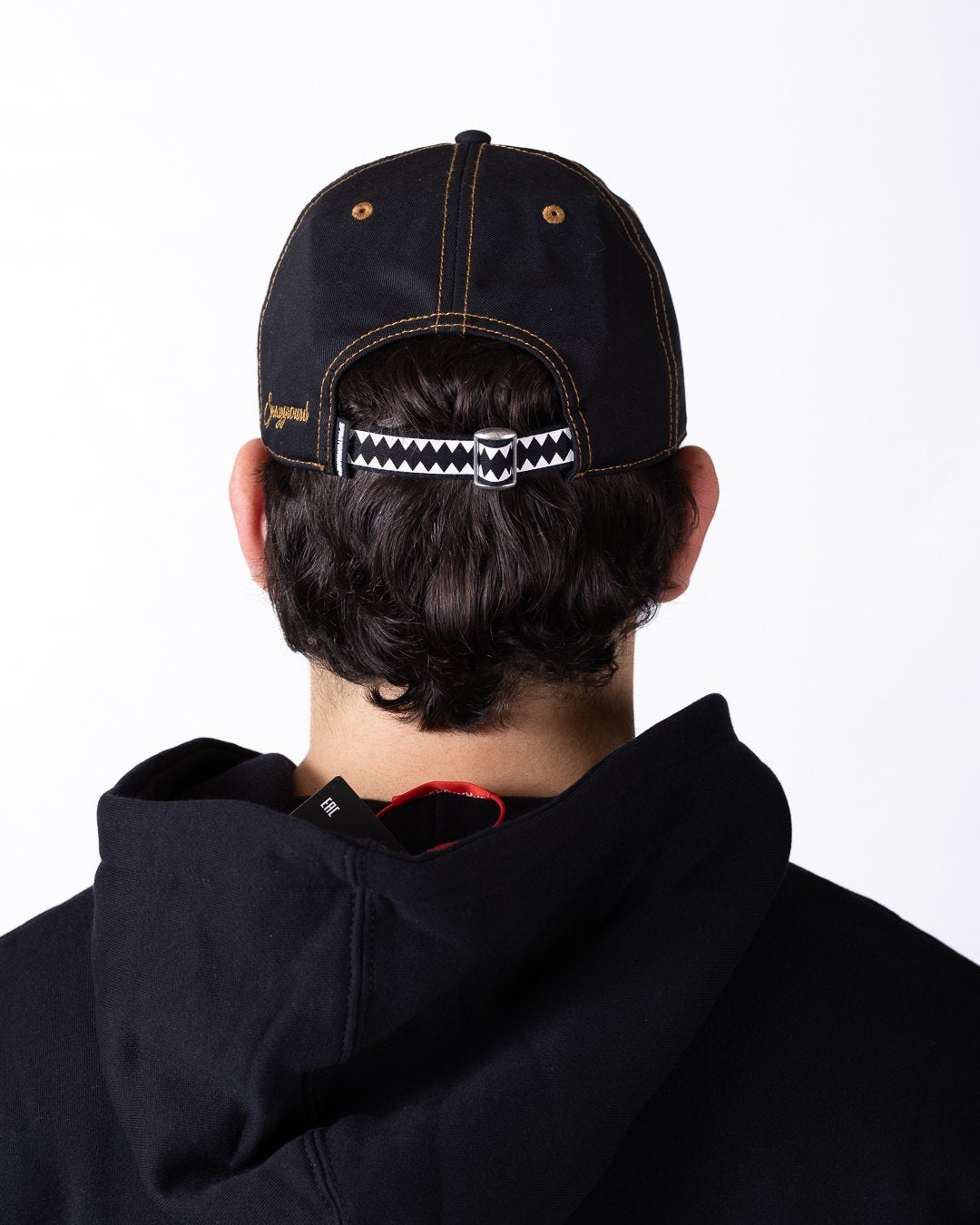 Cappello Sprayground con visiera, logo ricamato a contrasto e logo stampato