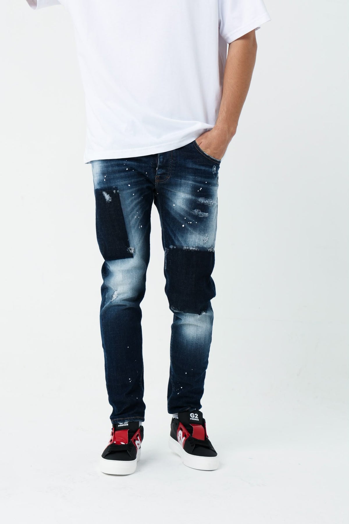 Jeans G2Firenze con applicazione metallica e grafica sul retro