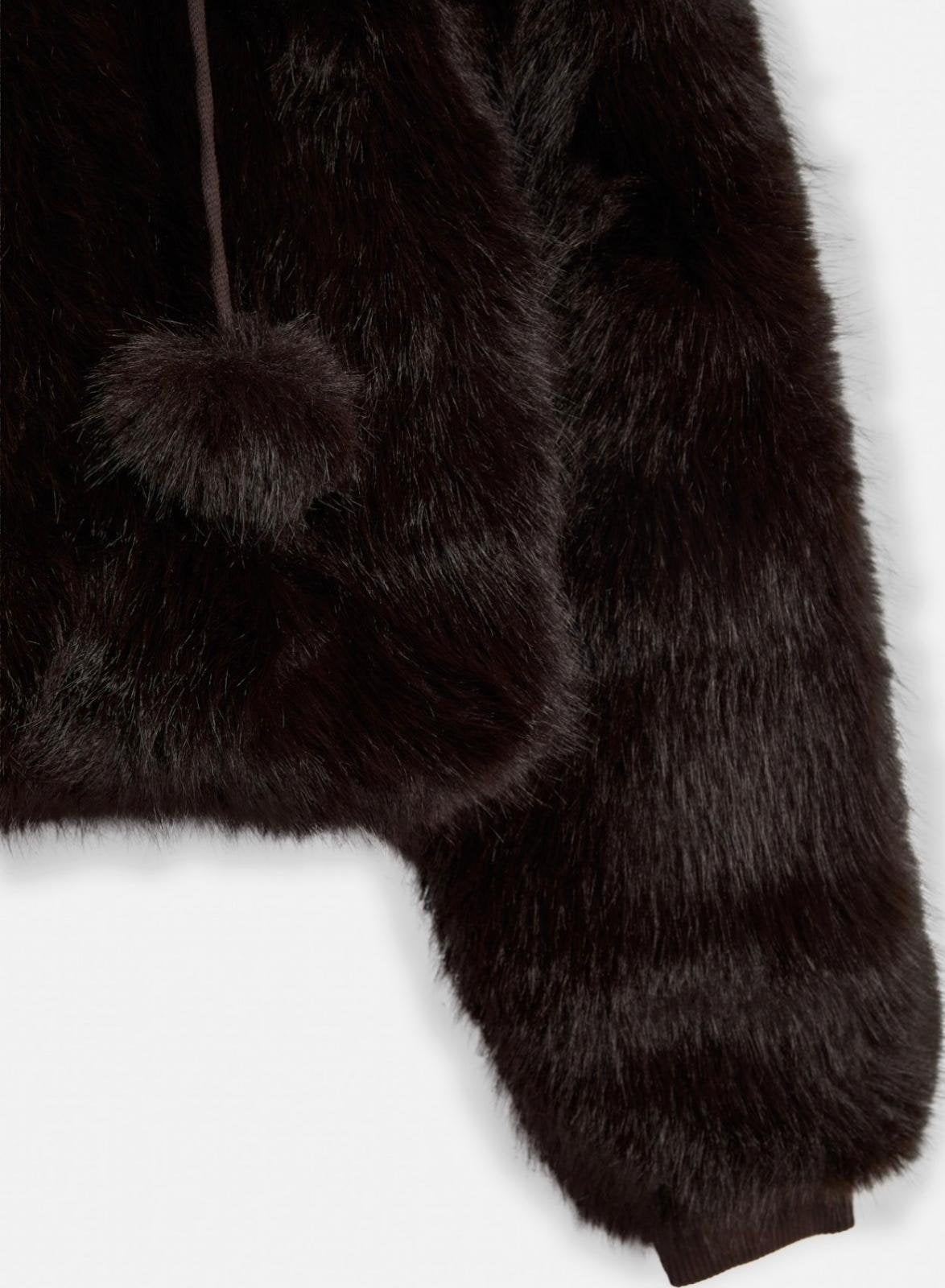 Eco pelliccia Juicy Couture con cappuccio e pompon