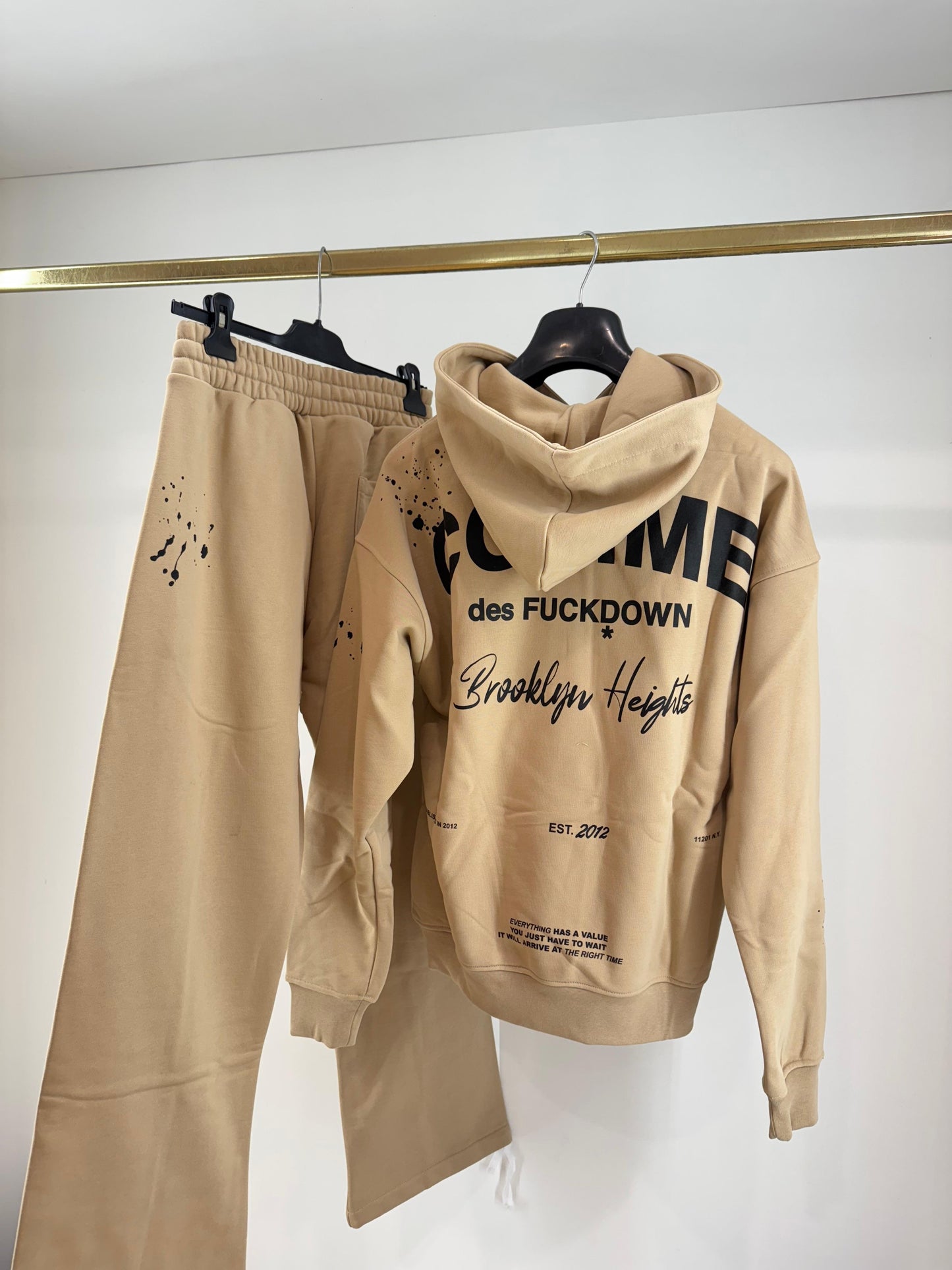 Pantalone Comme des Fuckdown in felpa con nervature e stampa uomo