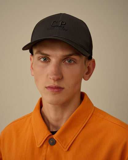 Cappello C.P. Company in nylon con lenti