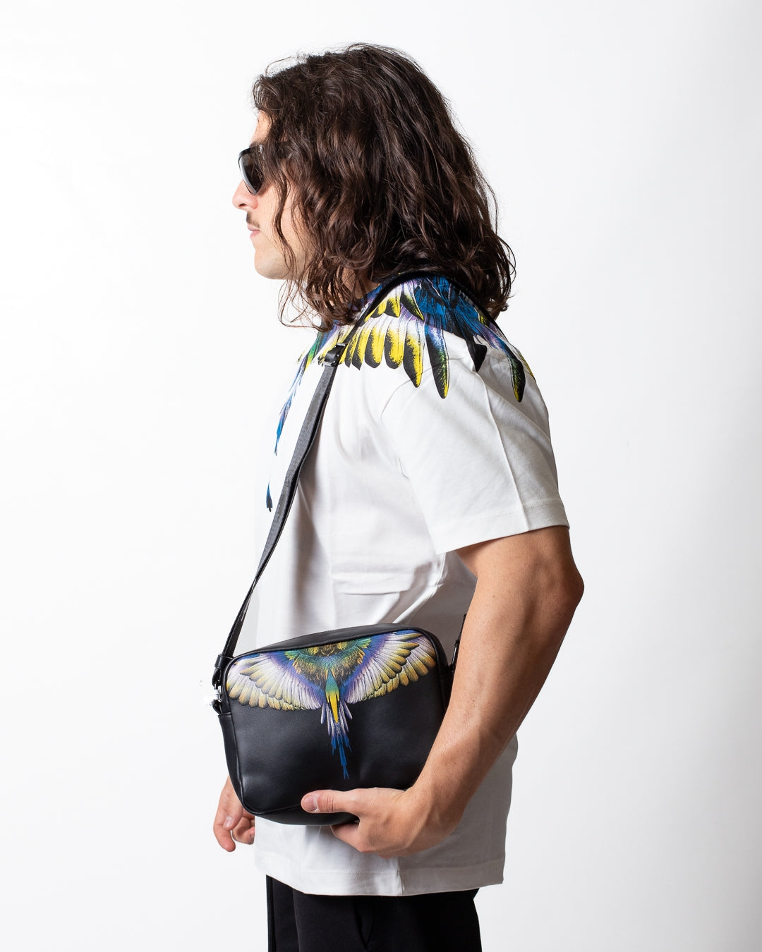 Borsa Marcelo Burlon in ecopelle con tracolla e logo wings colorfull