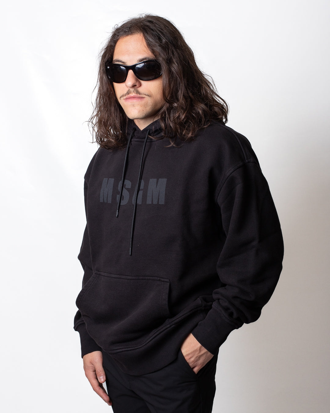 Felpa MSGM con cappuccio e logo tono su tono