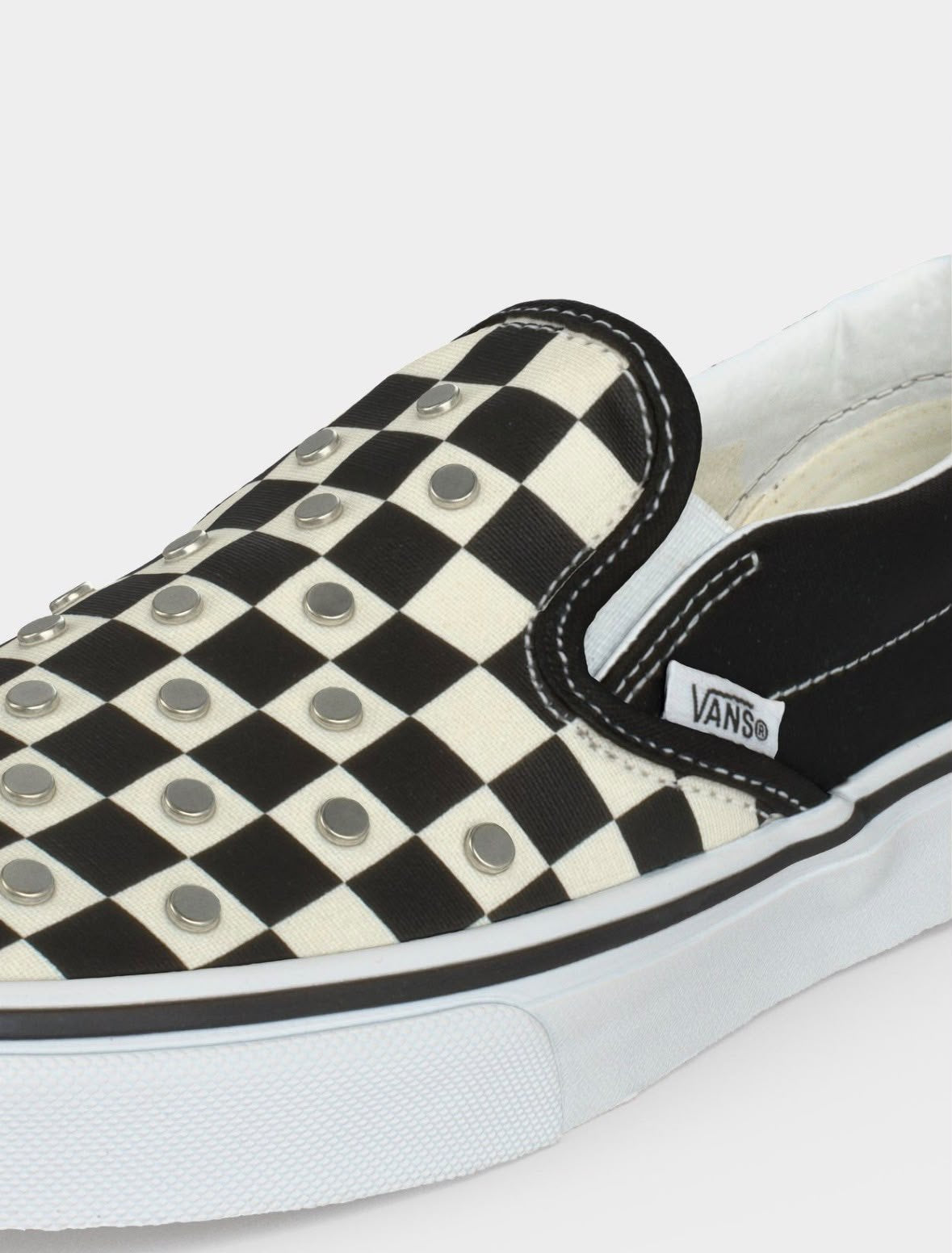 Sneakers Vans Classic Slip-On Checkerboard black and white con applicazioni metalliche