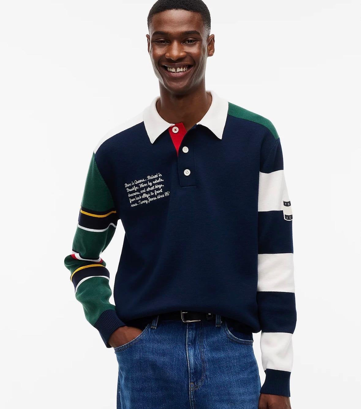 Maglia polo Tommy Jeans con patch logo e dettagli ricamati